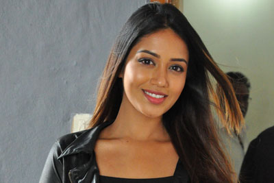 Nivetha Pethuraj Interview Stills at Mental Madilo